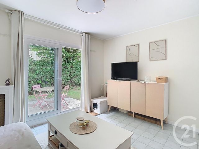 Afficher la photo en grand Appartement à vendre - 2 pièces - 27.33 m2 - CABOURG - 14 - BASSE-NORMANDIE - Century 21 Cartimo